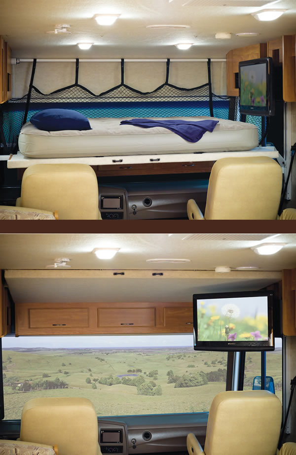 Fleetwood Storm Motorhome Hida-a-Loft