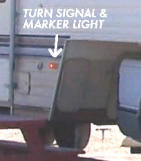 Fifth wheel turn signal/marker light